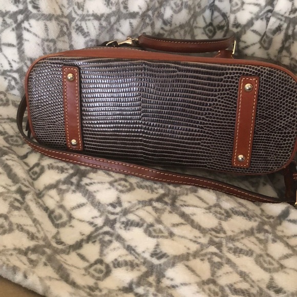 Dooney & Bourke shoulder bag - Picture 6 of 6